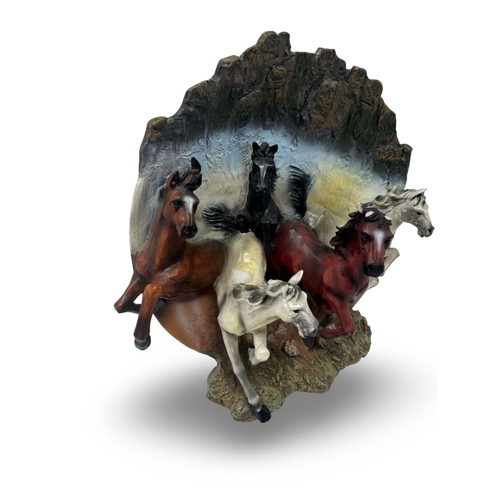 VTG Wild Horses Sculpture Classic Wildlife 5 Running Horses Figurine DAMAGEDRead